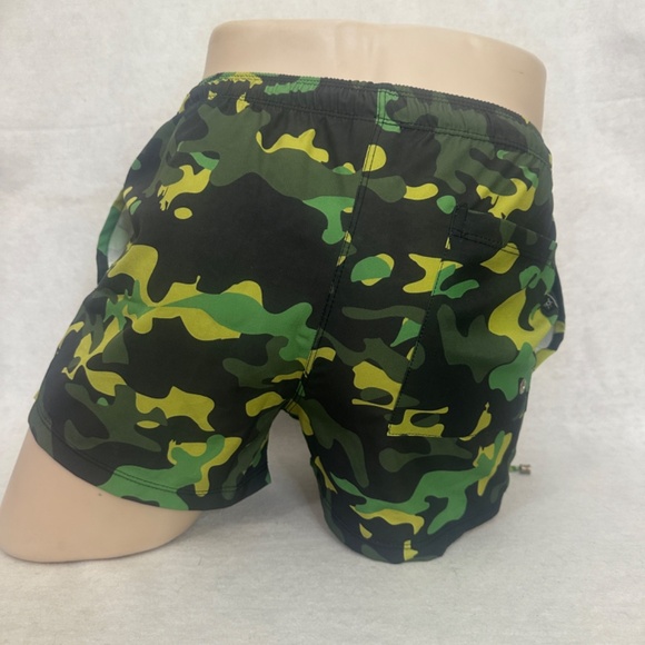 Tulio Camo Stretch Swim Trunks Medium Gently worn 30-38" waist 3" inseam - Picture 3 of 5